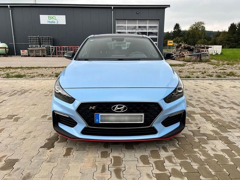 Blau Gebraucht 2019 Hyundai i30 N Performance Limousine | 24.999 € (Fairer Preis) - Bild 1/4