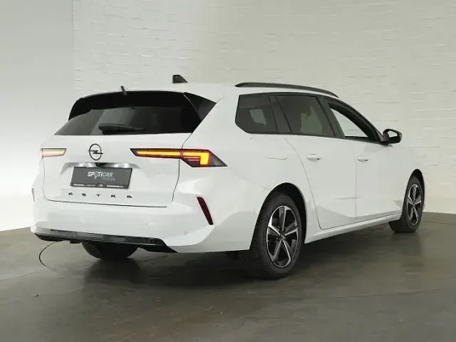 Gebraucht Opel Astra 131 PS (96 kW) 2024 Arktis weiß Kleinwagen