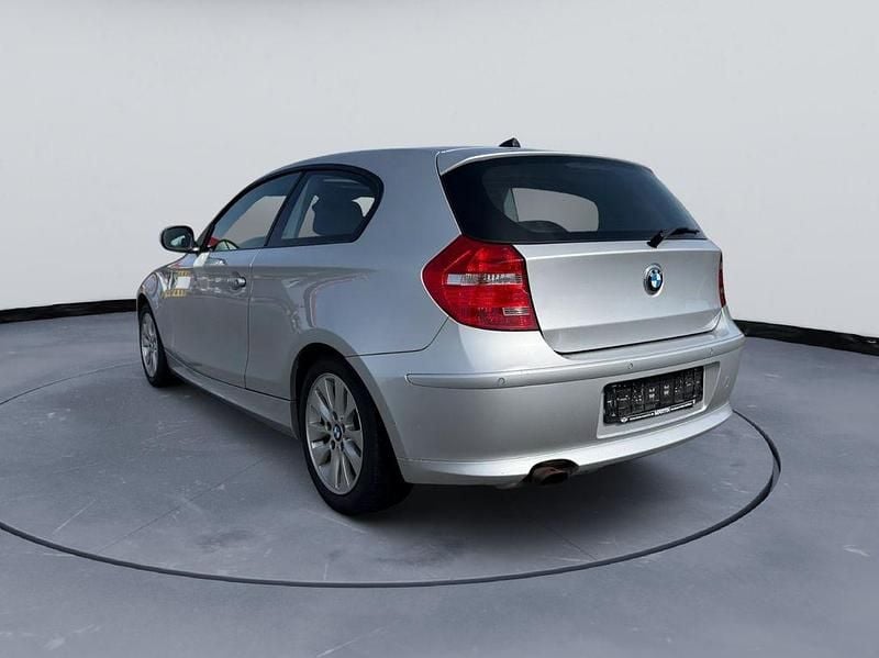 Gebraucht BMW 116 122 PS (89 kW) 2011 Silber Kleinwagen
