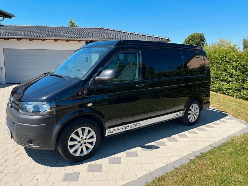 Schwarz Gebraucht 2015 VW T5 Van | 28.900 € - Bild 1/4