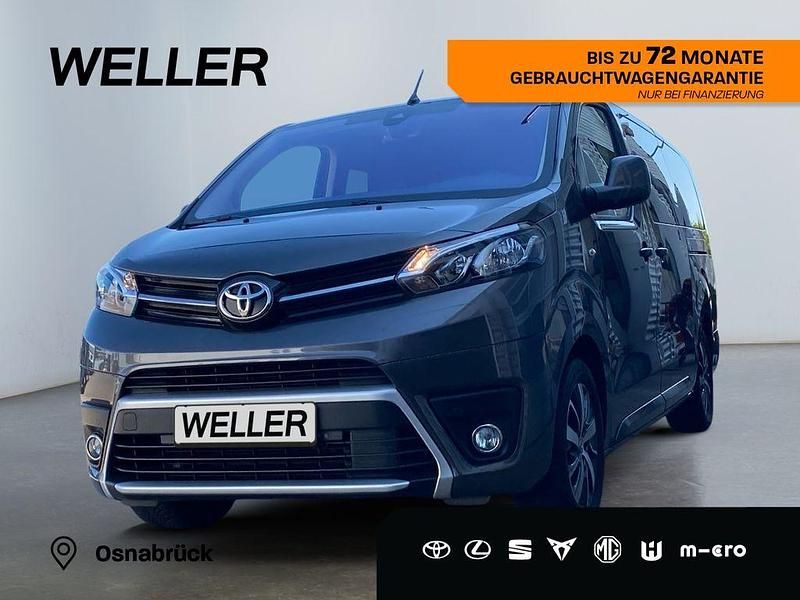 Grau Gebraucht 2023 Toyota Proace Verso Team Kombi | 39.980 € (Fairer Preis) - Bild 1/4