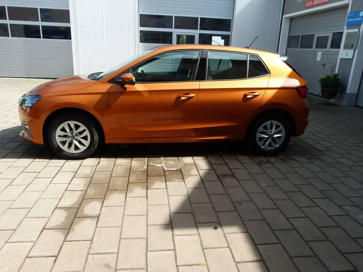 Neu Skoda Fabia Selection 116 PS (85 kW) 2025 Phoenixorange metallic Kleinwagen