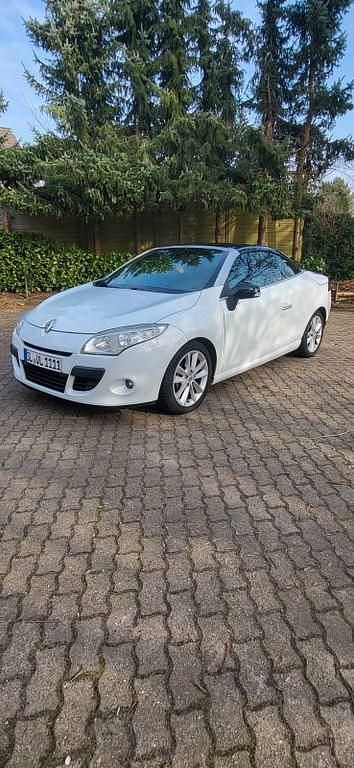Gebraucht Renault Mégane Cabriolet Luxe 131 PS (96 kW) 2010 Weiß Cabrio