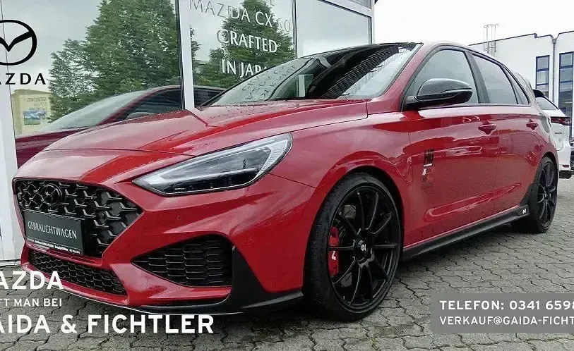 Używany Hyundai i30 N Performance 280 KM (205 kW) 2022 Czerwony Sedan/Limuzyna
