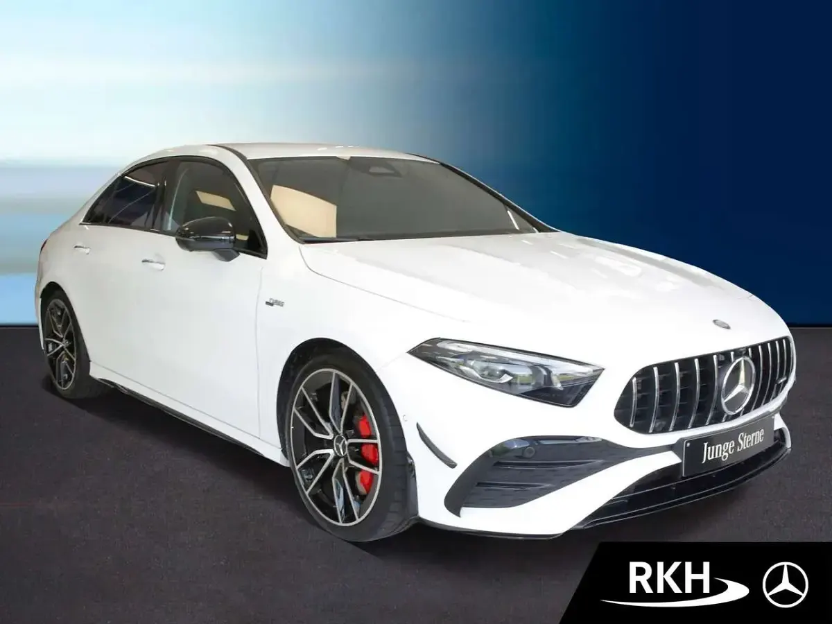 Gebraucht Mercedes A35 AMG AMG 306 PS (225 kW) 2025 Weiß Limousine