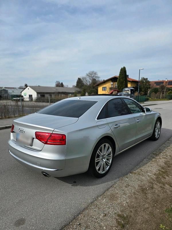 Gebraucht Audi A8 350 PS (257 kW) 2010 Silber Limousine