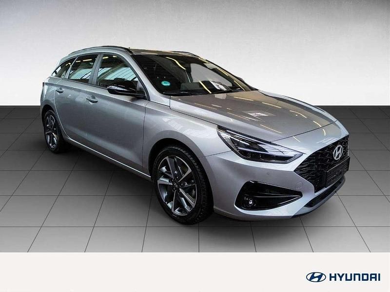 Gebraucht Hyundai i30 Advantage 101 PS (74 kW) 2025 Shimmering silver Kombi