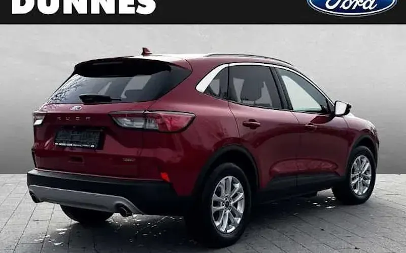 Gebraucht Ford Kuga Titanium 243 PS (178 kW) 2022 Rot SUV