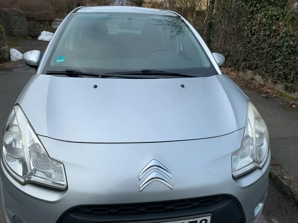 Gebraucht Citroën C3 55 PS (40 kW) 2010 Silber Kleinwagen