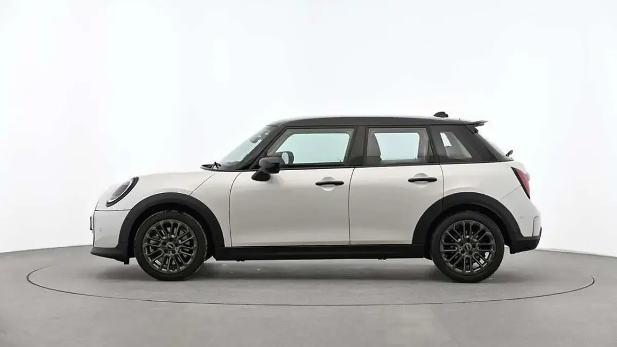 Gebraucht Mini Cooper S Classic 204 PS (150 kW) 2024 Weiß Kleinwagen