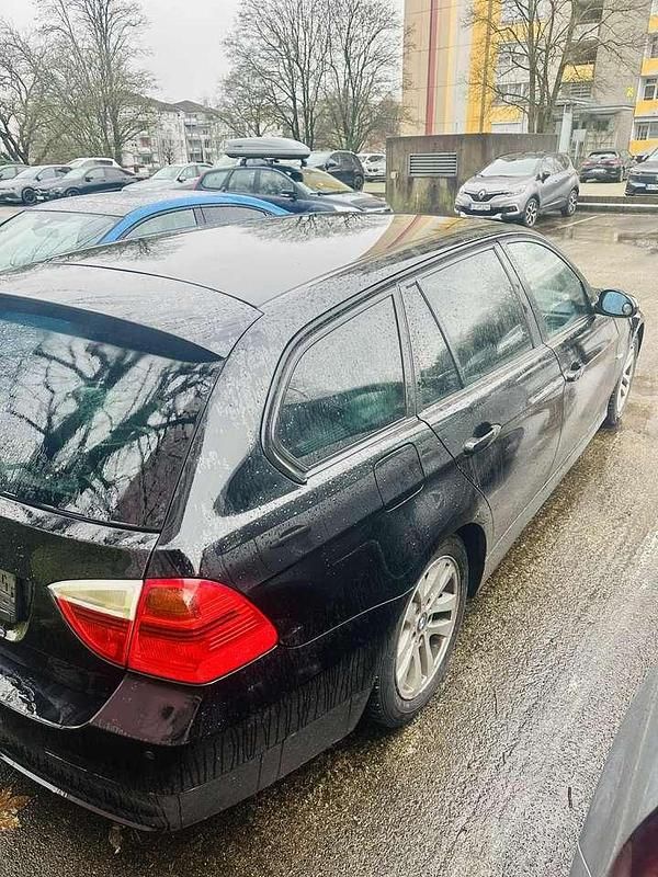 Gebraucht BMW 320 170 PS (125 kW) 2008 Kombi
