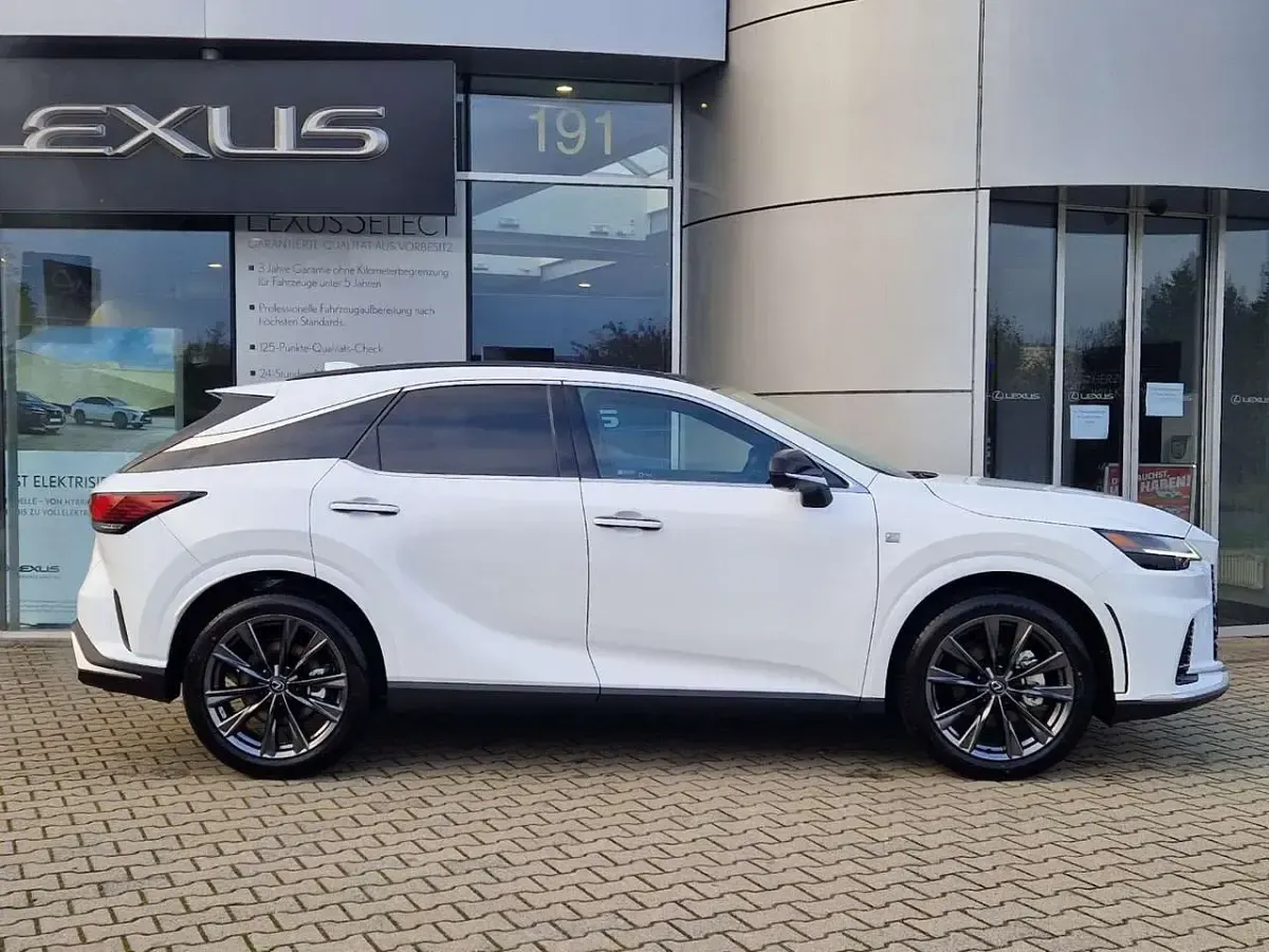 Neu Lexus RX450h+ E-FOUR F-Sport 309 PS (227 kW) 2026 Fuijiweiß glass flake SUV