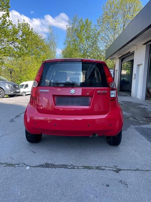 Second-hand Suzuki Splash 65 CP (47 kW) 2010 Roșu Hatchback