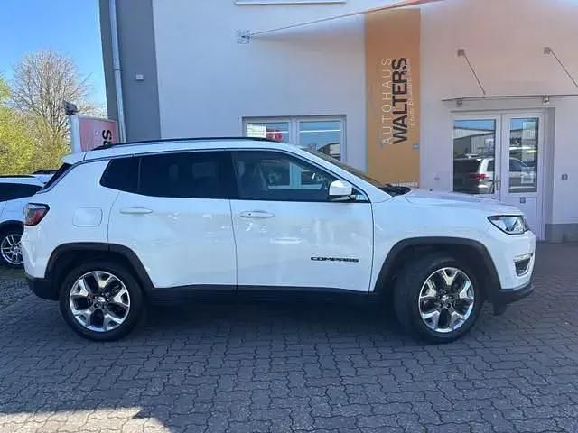 Occasion Jeep Compass Limited 140 ch (102 kW) 2018 Blanc SUV