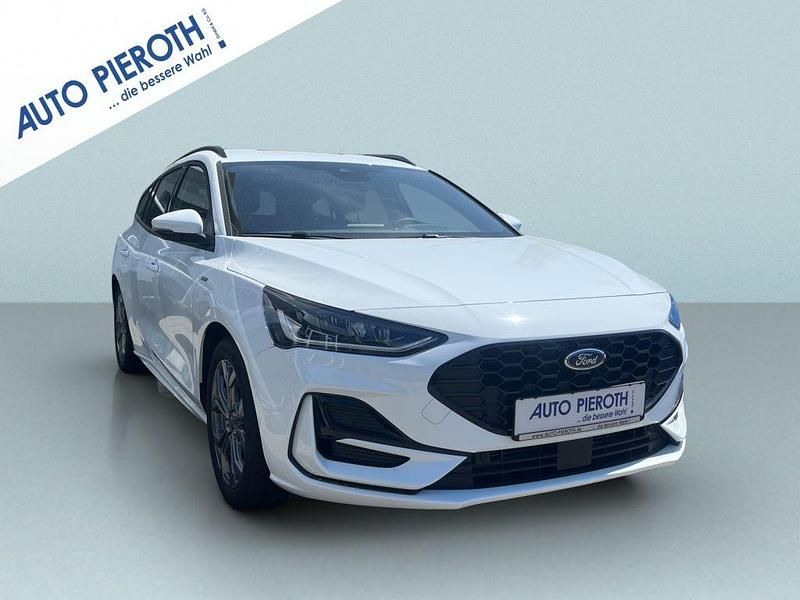Neu Ford Focus ST-Line 125 PS (91 kW) 2025 Frozen white Kombi