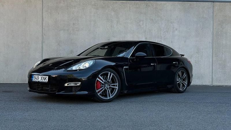 Schwarz Gebraucht 2011 Porsche Panamera Turbo Limousine | 31.500 € (Superpreis) - Bild 1/4