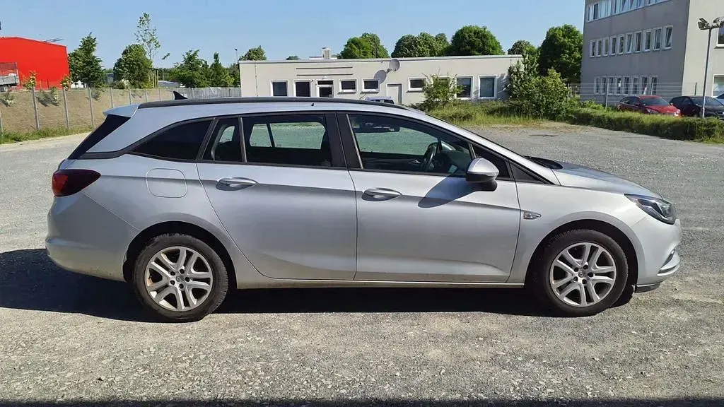 Gebraucht Opel Astra Edition 110 PS (80 kW) 2019 Silber Kombi