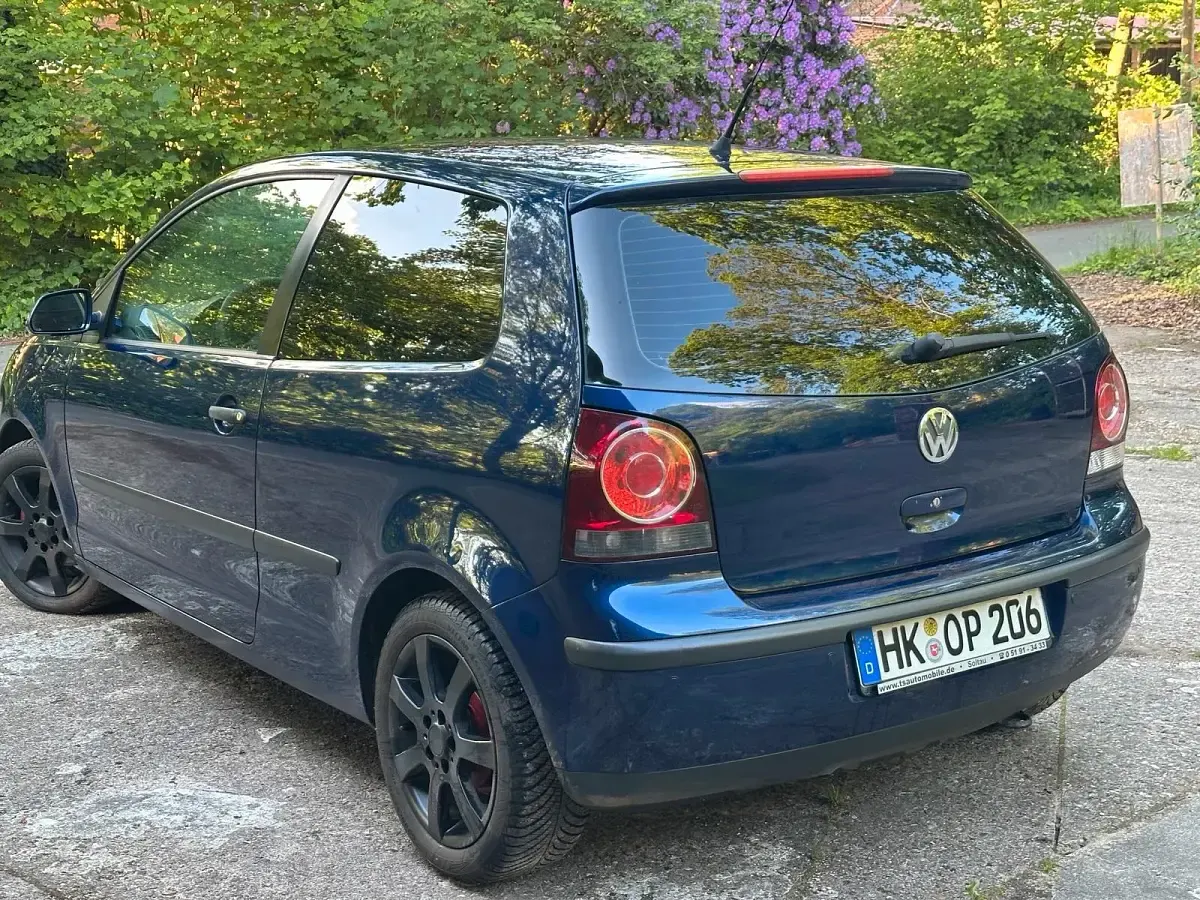 Gebraucht VW Polo 75 PS (55 kW) 2006 Blau Kleinwagen
