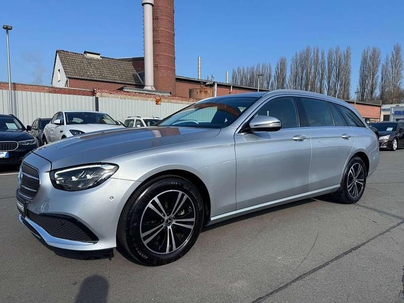 Gebraucht Mercedes E220 200 PS (147 kW) 2023 Grau Kombi