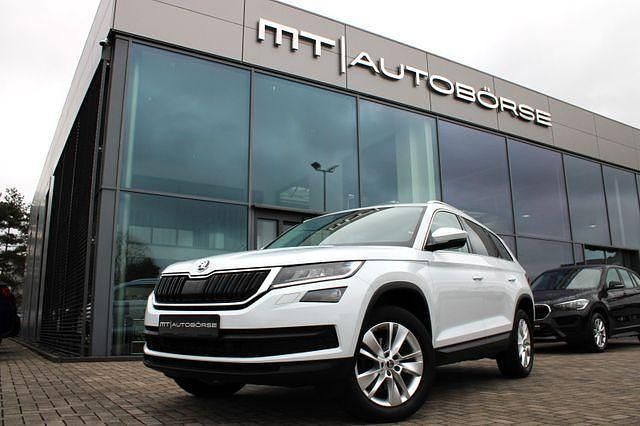 Weiß Gebraucht 2021 Skoda Kodiaq Style SUV | 28.700 € (Fairer Preis) - Bild 1/4