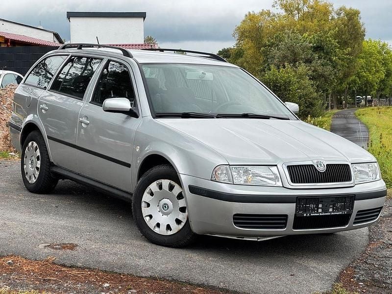Silber Gebraucht 2006 Skoda Octavia Kombi | 1.990 € (Superpreis) - Bild 1/4
