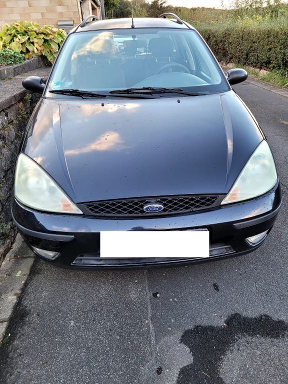 Schwarz Gebraucht 2004 Ford Focus Kombi | 399 € (Superpreis) - Bild 1/4