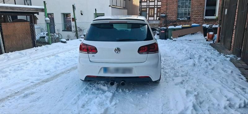 Używany VW Golf VI R 271 KM (199 kW) 2010 Biały Hatchback