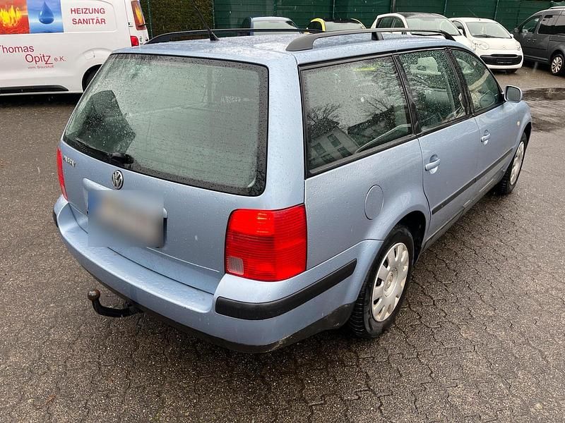 Gebraucht VW Passat 2000 Blau Kombi