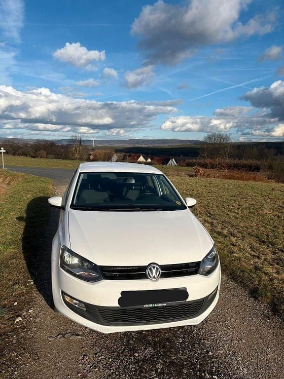 Gebraucht VW Polo 90 PS (66 kW) 2013 Weiß Kleinwagen