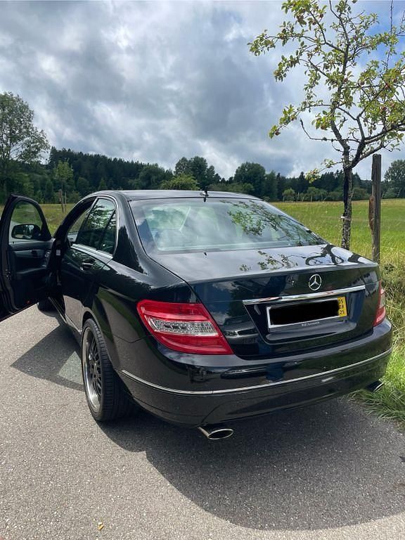 Gebraucht Mercedes C350 Avantgarde 272 PS (200 kW) 2008 Schwarz Limousine
