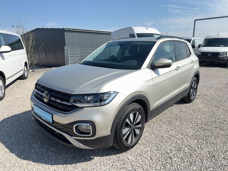 Gebraucht VW T-Cross Pro 110 PS (80 kW) 2023 Ivory silver metallic SUV