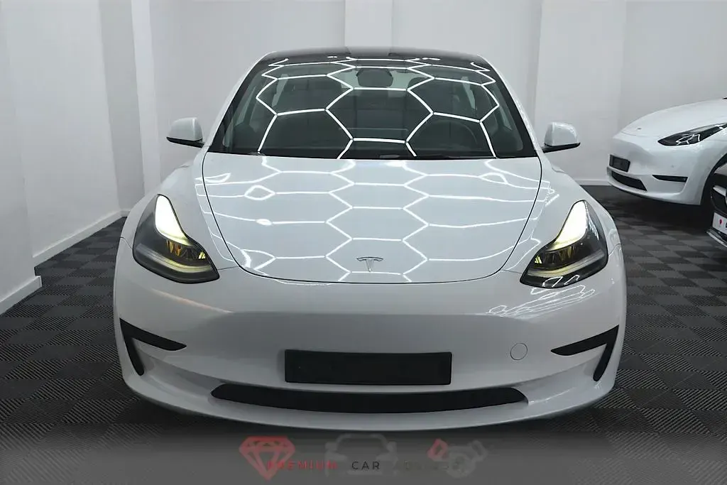 Usado Tesla Model 3 Standard Range Plus 225 kW (306 CV) 2022 Blanco Berlina