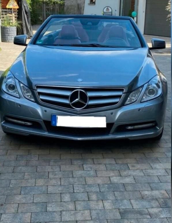 Silber Gebraucht 2012 Mercedes E220 Cabrio | 12.790 € (Guter Preis) - Bild 1/4