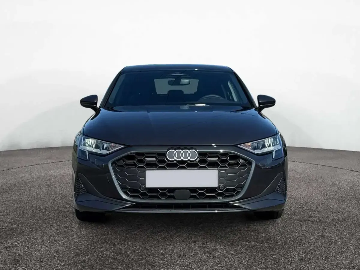 Neu Audi A3 Comfort 150 PS (110 kW) 2026 Manhattangrau Limousine