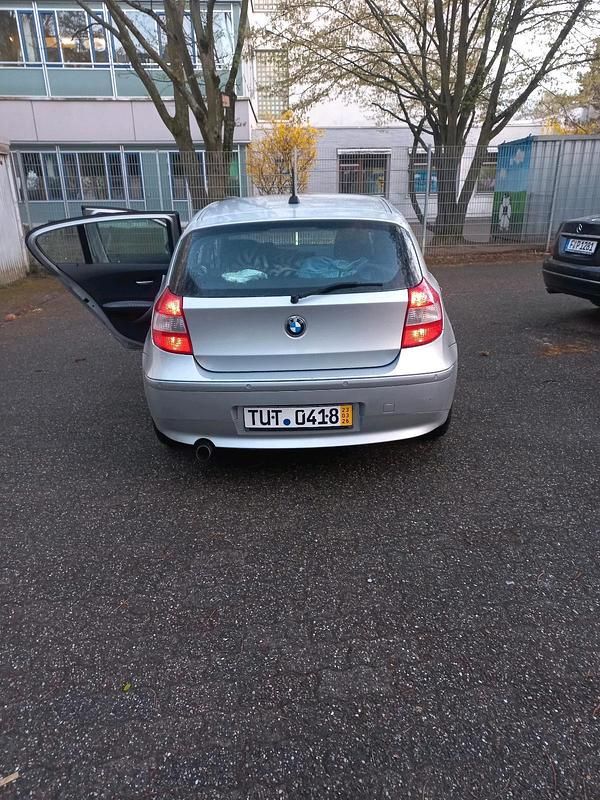 Gebraucht BMW 118 130 PS (95 kW) 2006 Grau Kleinwagen