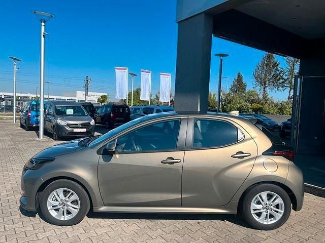 Gebraucht Toyota Yaris Hybrid Comfort 116 PS (85 kW) 2024 Braun Limousine