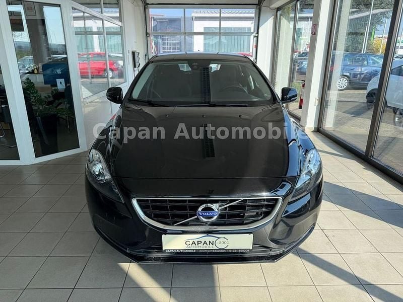 Gebraucht Volvo V40 You! 150 PS (110 kW) 2016 Schwarz Limousine
