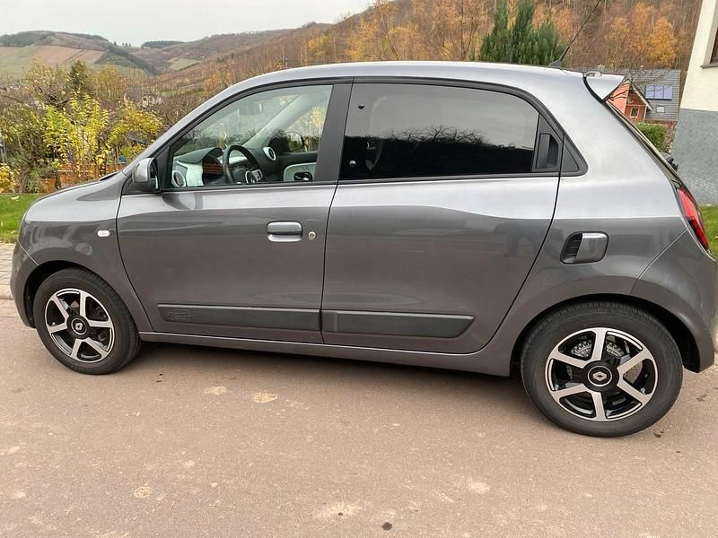 Gebraucht Renault Twingo LIMITED 75 PS (55 kW) 2020 Grau Kleinwagen