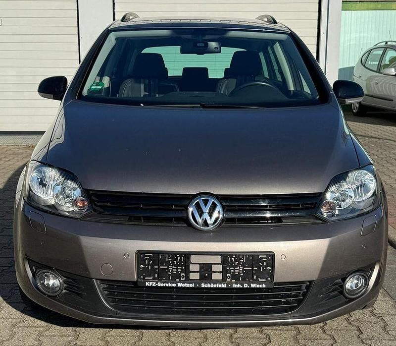 Gebraucht VW Golf Plus Cross 122 PS (89 kW) 2012 Braun Van / Kleinbus