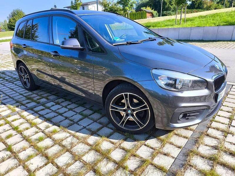 Gebraucht BMW 218 Advantage 136 PS (100 kW) 2015 Grau Kombi