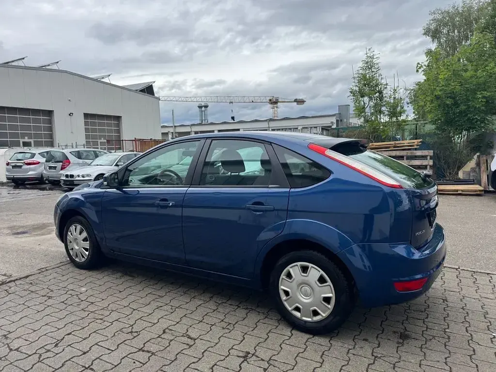 Gebraucht Ford Focus 109 PS (80 kW) 2009 Blau Limousine