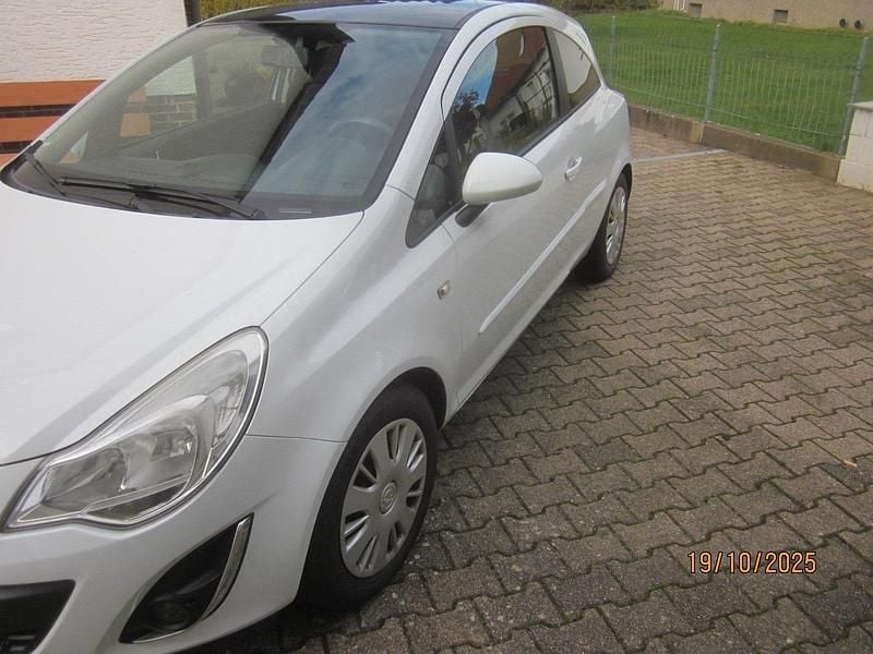 Second-hand Opel Corsa 87 CP (63 kW) 2011 Alb Hatchback