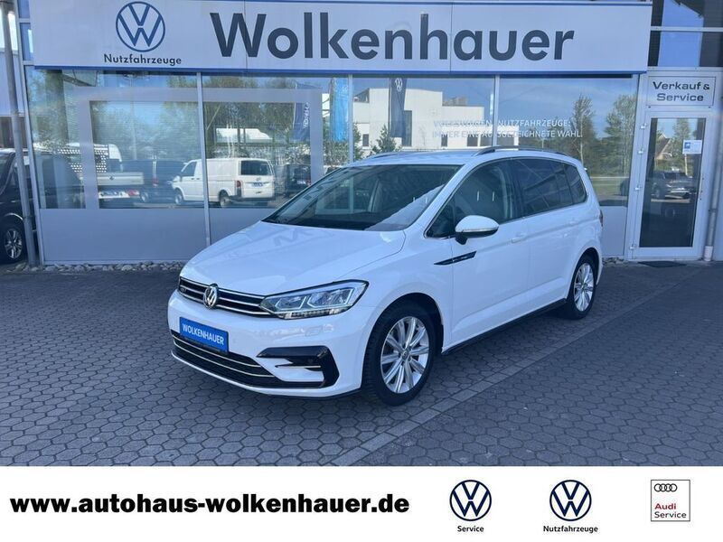 Pure white Gebraucht 2017 VW Touran Highline Van / Kleinbus | 20.950 € (Etwas zu teuer) - Bild 1/4