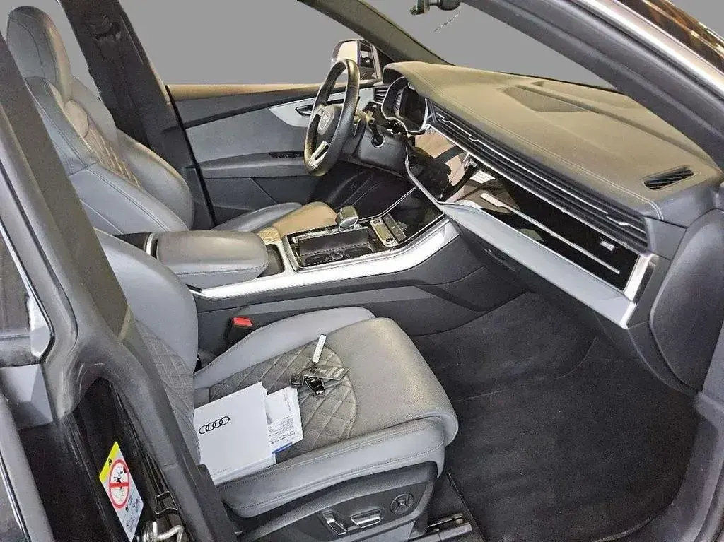 Gebraucht Audi Q8 Ambiente 381 PS (280 kW) 2023 Schwarz SUV