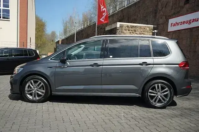 Gebraucht VW Touran R-line 150 PS (110 kW) 2019 Grau Van / Kleinbus