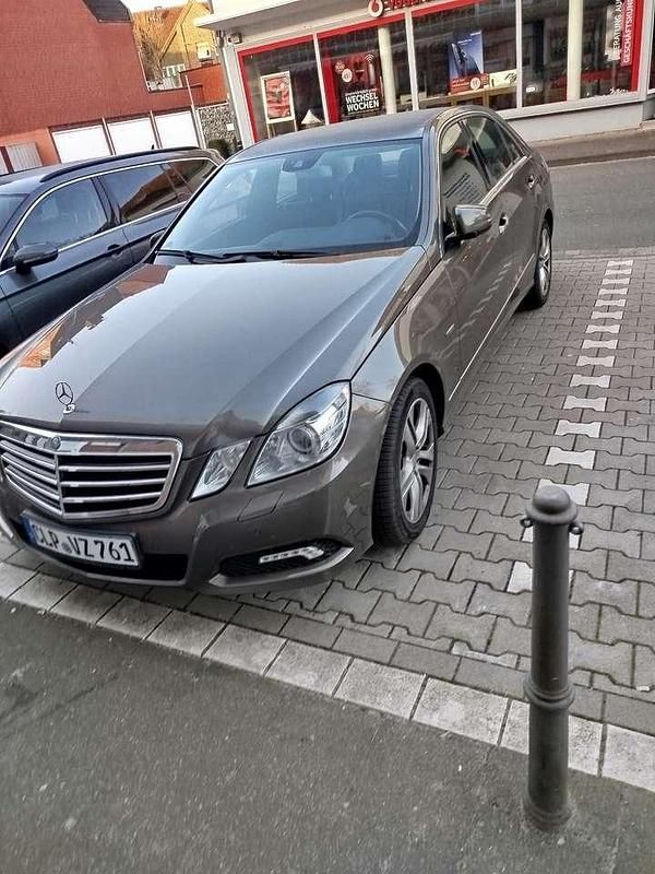 Gebraucht Mercedes 220 170 PS (125 kW) 2009