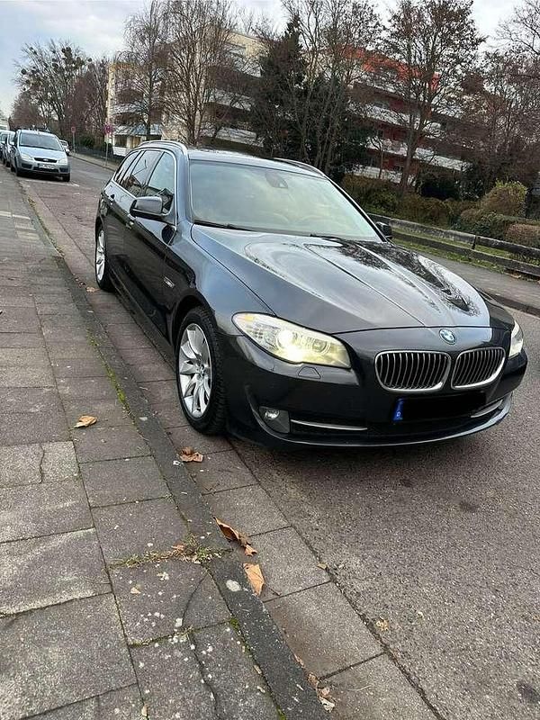 Gebraucht BMW 525 204 PS (150 kW) 2011 Kombi