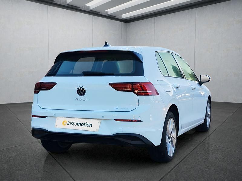Gebraucht VW Golf VIII 204 PS (150 kW) 2025 Weiß Kleinwagen