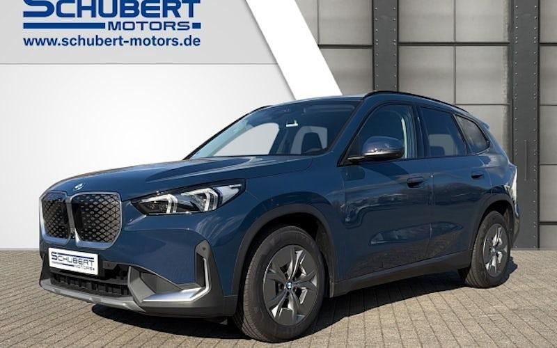 Neu BMW iX1 150 kW (204 PS) 2025 Blau SUV