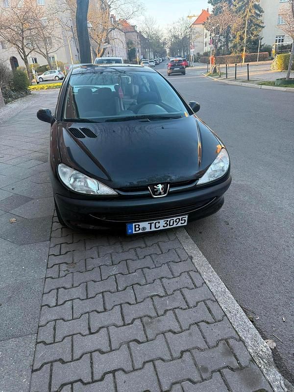 Gebraucht Peugeot 206 60 PS (44 kW) 2002 Schwarz Kleinwagen